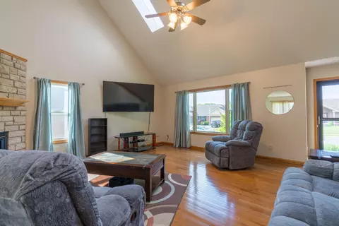 Living - 717 Marva Ln, Sidney, OH 45365 photo 1 of 2