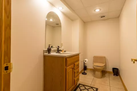 Bath - 717 Marva Ln, Sidney, OH 45365 photo 3 of 3