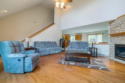 Living - 717 Marva Ln, Sidney, OH 45365 photo 2 of 2