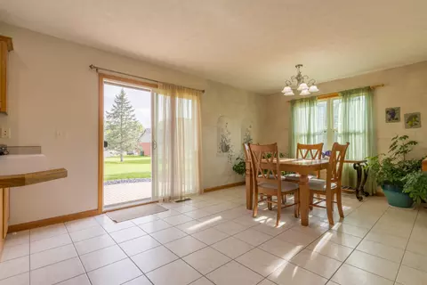 Dining - 717 Marva Ln, Sidney, OH 45365 photo 1 of 2