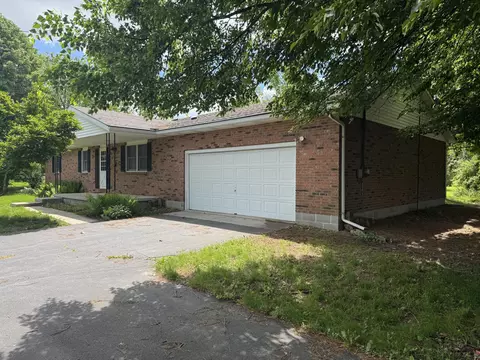 Exterior - 1991 Willow Rd, Springfield, OH 45502 photo 3 of 8