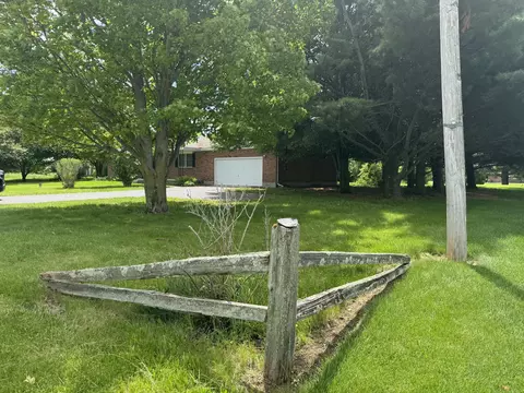 Exterior - 1991 Willow Rd, Springfield, OH 45502 photo 6 of 8