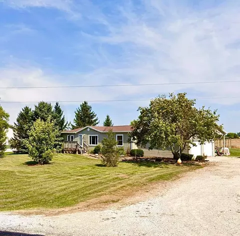 15133 Blank Pike, Wapakoneta, OH 45895