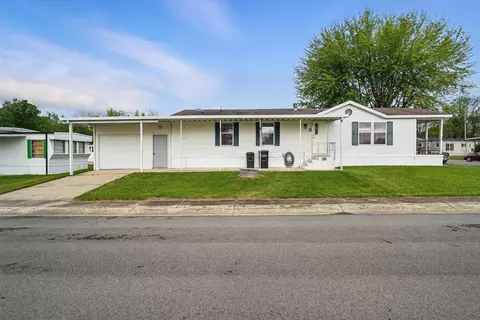 17 Sunset Dr, Springfield, OH 45504 photo 2