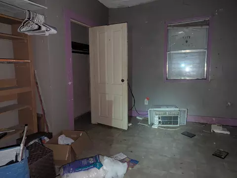 Bedroom - 970 Hillcrest Ave, Springfield, OH 45504 photo 4 of 5
