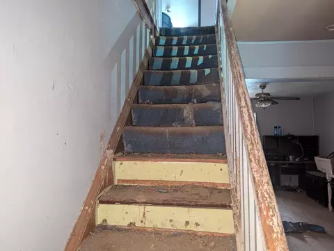 Entry Way - 970 Hillcrest Ave, Springfield, OH 45504 photo 1 of 1