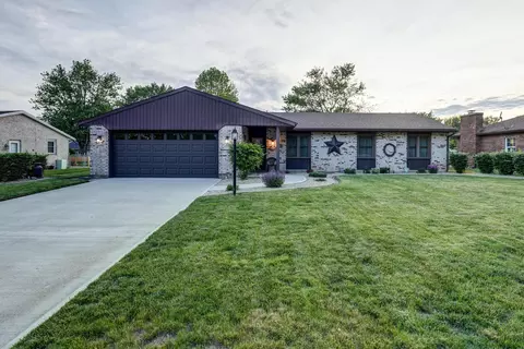 1142 Howard Dr, Greenville, OH 45331