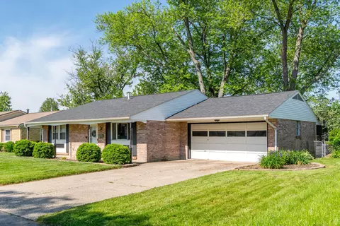 730 Maplecrest Dr, Troy, OH 45373
