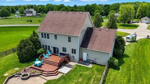Exterior - 4114 Brookston Dr, Springfield, OH 45502 photo 9 of 16