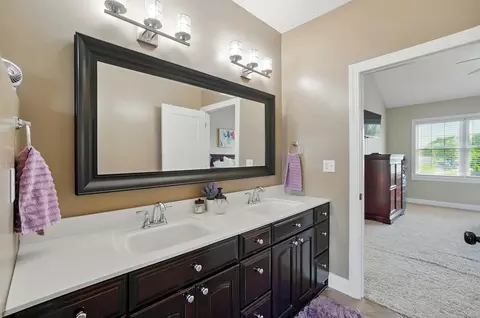 Bath - 4114 Brookston Dr, Springfield, OH 45502 photo 4 of 10