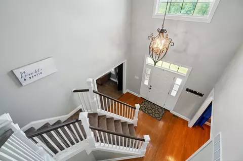 Entry Way - 4114 Brookston Dr, Springfield, OH 45502 photo 3 of 6