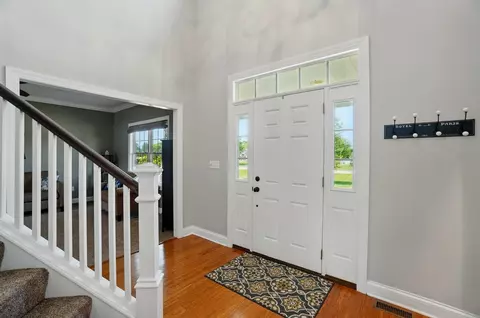 Entry Way - 4114 Brookston Dr, Springfield, OH 45502 photo 1 of 6
