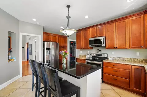 Kitchen - 4114 Brookston Dr, Springfield, OH 45502 photo 5 of 6