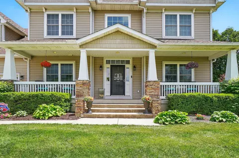Exterior - 4114 Brookston Dr, Springfield, OH 45502 photo 4 of 16