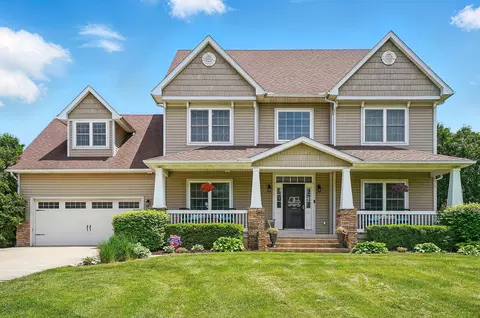 Exterior - 4114 Brookston Dr, Springfield, OH 45502 photo 2 of 16