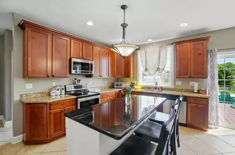 Kitchen - 4114 Brookston Dr, Springfield, OH 45502 photo 2 of 6