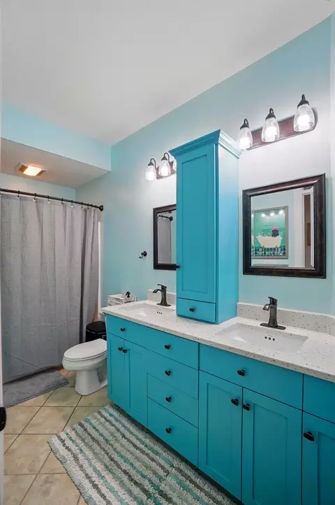 Bath - 4114 Brookston Dr, Springfield, OH 45502 photo 9 of 10