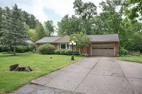 635 Dorchester Dr, Springfield, OH 45506 photo 3