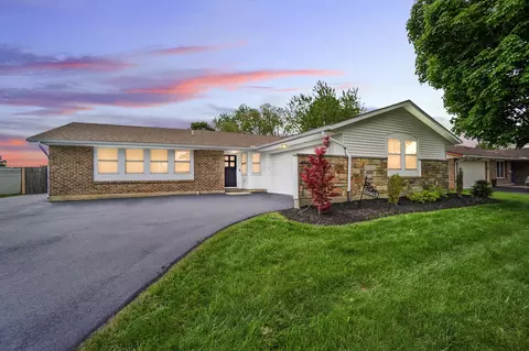 6963 Locustview Dr, Dayton, OH 45424