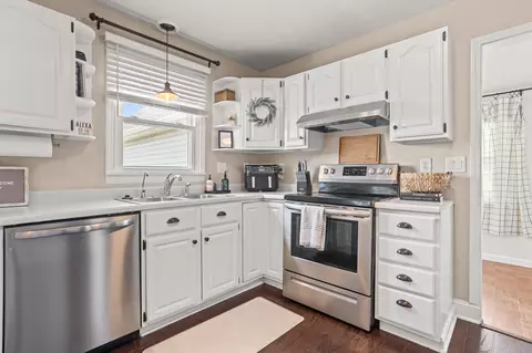 Kitchen - 4932 Swisher Rd, Cable, OH 43009 photo 4 of 5