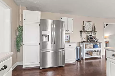 Kitchen - 4932 Swisher Rd, Cable, OH 43009 photo 5 of 5