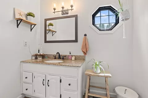 Bath - 4932 Swisher Rd, Cable, OH 43009 photo 1 of 6