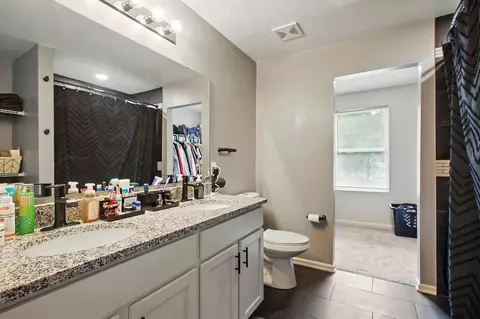 Bath - 1350 Taywell Ct, Springfield, OH 45503 photo 2 of 4