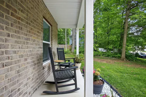Exterior - 1350 Taywell Ct, Springfield, OH 45503 photo 6 of 11