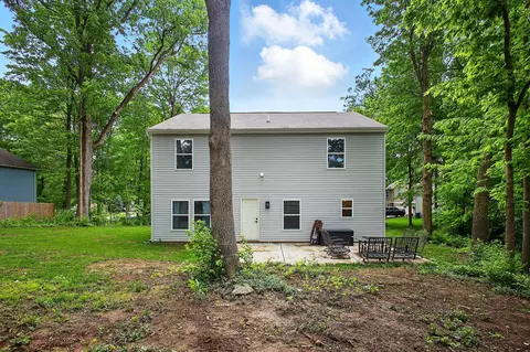 Exterior - 1350 Taywell Ct, Springfield, OH 45503 photo 8 of 11