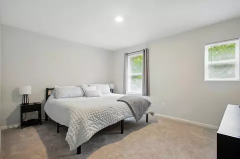 Bedroom - 1350 Taywell Ct, Springfield, OH 45503 photo 5 of 6