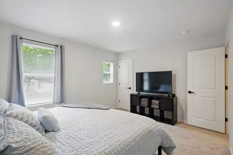 Bedroom - 1350 Taywell Ct, Springfield, OH 45503 photo 6 of 6