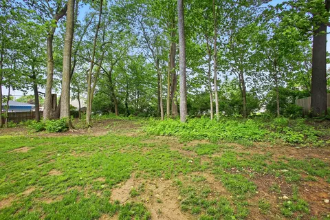 Exterior - 1350 Taywell Ct, Springfield, OH 45503 photo 11 of 11