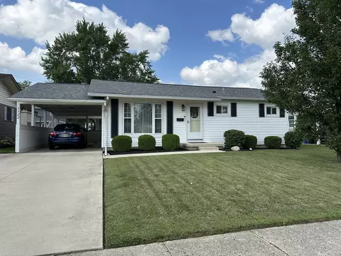 1122 Motz St, Saint Marys, OH 45885