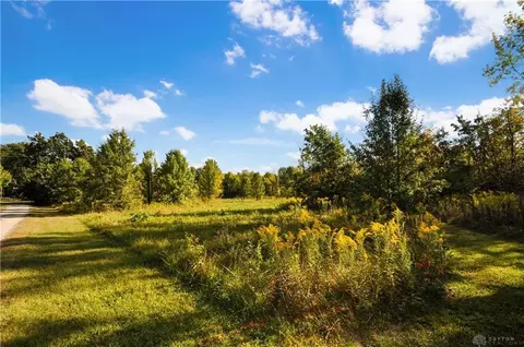 4245 W Wenger Rd, Clayton, OH 45315
