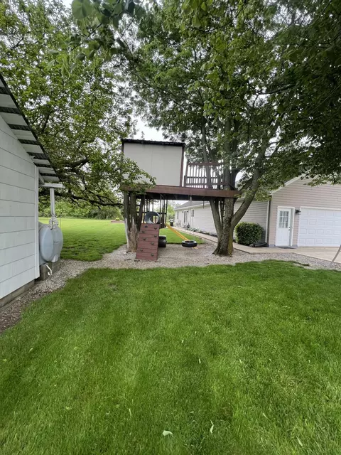 Exterior - 11375 Schenk Rd, Sidney, OH 45365 photo 17 of 37