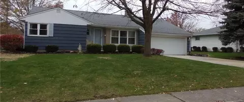 825 Dorothy Ln, Saint Marys, OH 45885