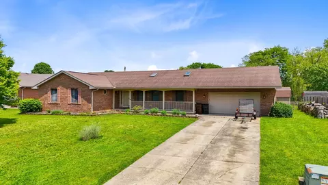 1006 Blue Jay Dr, Enon, OH 45323