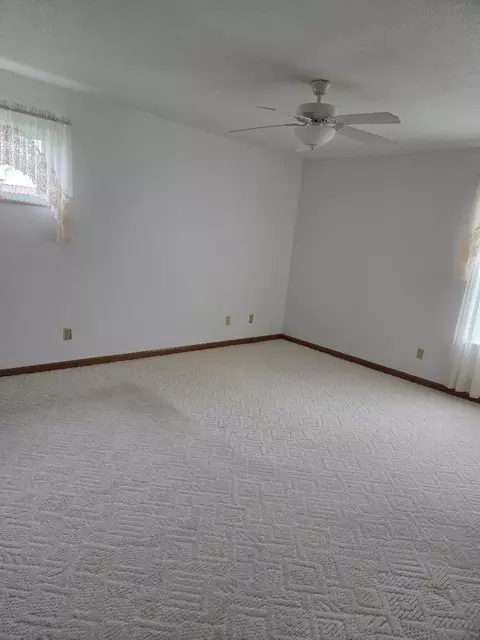 Bedroom - 1270 Warbler Rdg, Springfield, OH 45503 photo 3 of 3