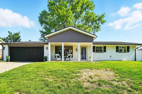 1425 Farnham Rd, Troy, OH 45373