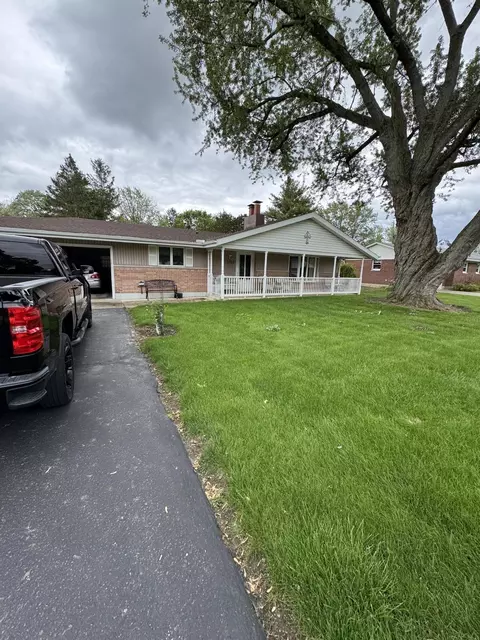 2742 Covina Dr, Springfield, OH 45504