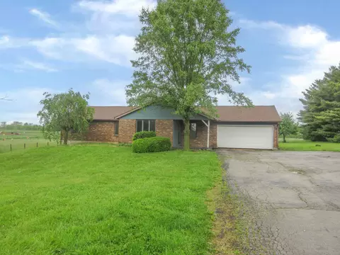 3594 Beanblossom Rd, Greenville, OH 45331
