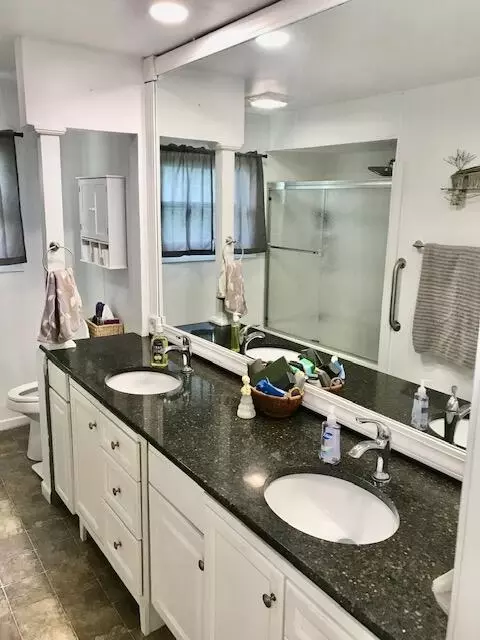 Bath - 813 Fairground Rd, Celina, OH 45822 photo 2 of 4