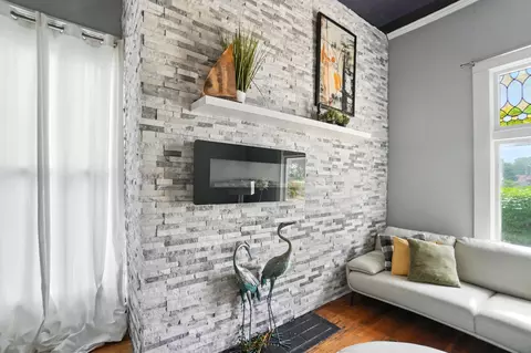 Living - 528 N Main St, Celina, OH 45822 photo 3 of 9