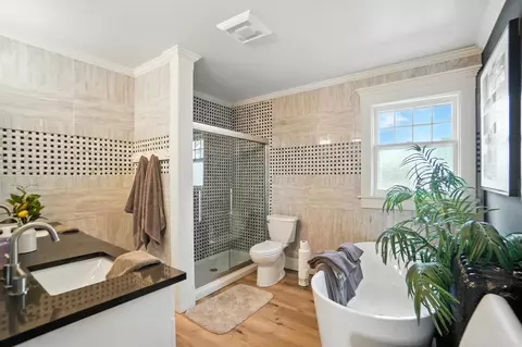 Bath - 528 N Main St, Celina, OH 45822 photo 5 of 15
