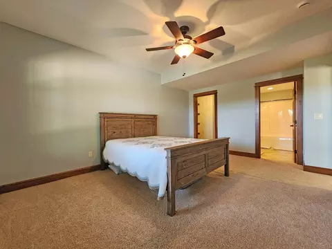 Bedroom - 5630 Meissen Dr, Springfield, OH 45502 photo 3 of 5