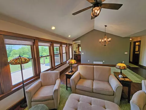 Living - 5630 Meissen Dr, Springfield, OH 45502 photo 6 of 15