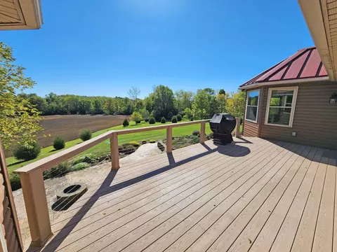 Exterior - 5630 Meissen Dr, Springfield, OH 45502 photo 15 of 30