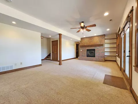 Living - 5630 Meissen Dr, Springfield, OH 45502 photo 13 of 15