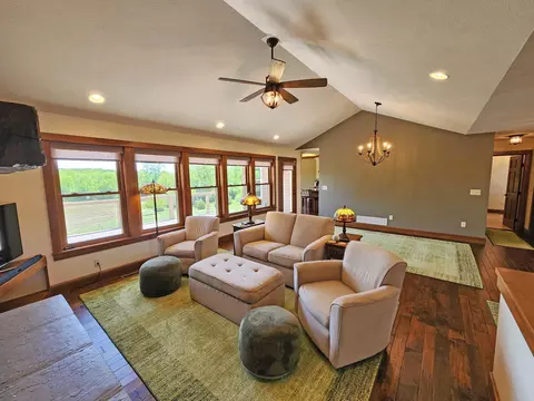 Living - 5630 Meissen Dr, Springfield, OH 45502 photo 7 of 15