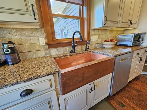 Kitchen - 5630 Meissen Dr, Springfield, OH 45502 photo 5 of 10